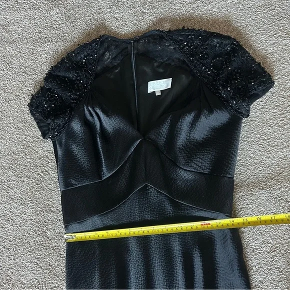Badgley Mischka black beaded lace short sleeve silk formal evening gown 8 NWOT - Picture 16 of 17